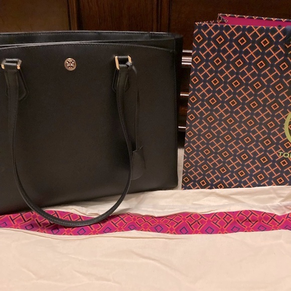 ❤️❤️Tory Burch Robinson Polished, Sophisticated and Refined - Picture 3 of 14